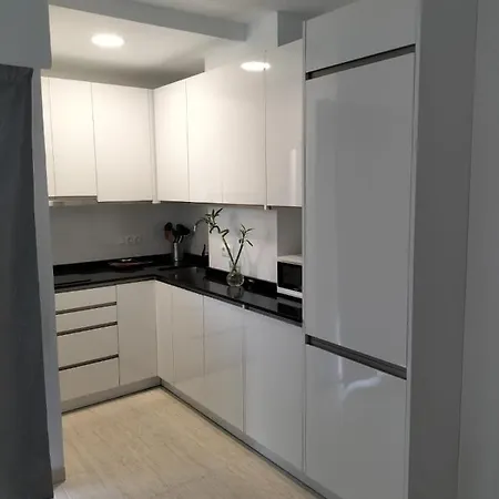 Pyrdeluxe * Fuengirola